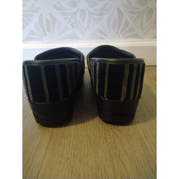 Dansko Vegan Black Gray Striped Slip On Clogs Women's Size 37 EU 6.5-7 US Boho - Picture 3 of 7